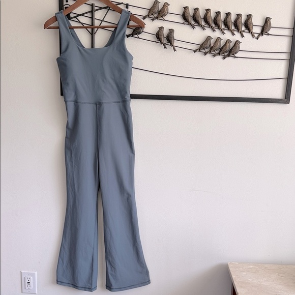 Old Navy Active Powersoft Jumpsuit Sz S Blue Flared Leg Crossback Bra Athleisure - Picture 2 of 10